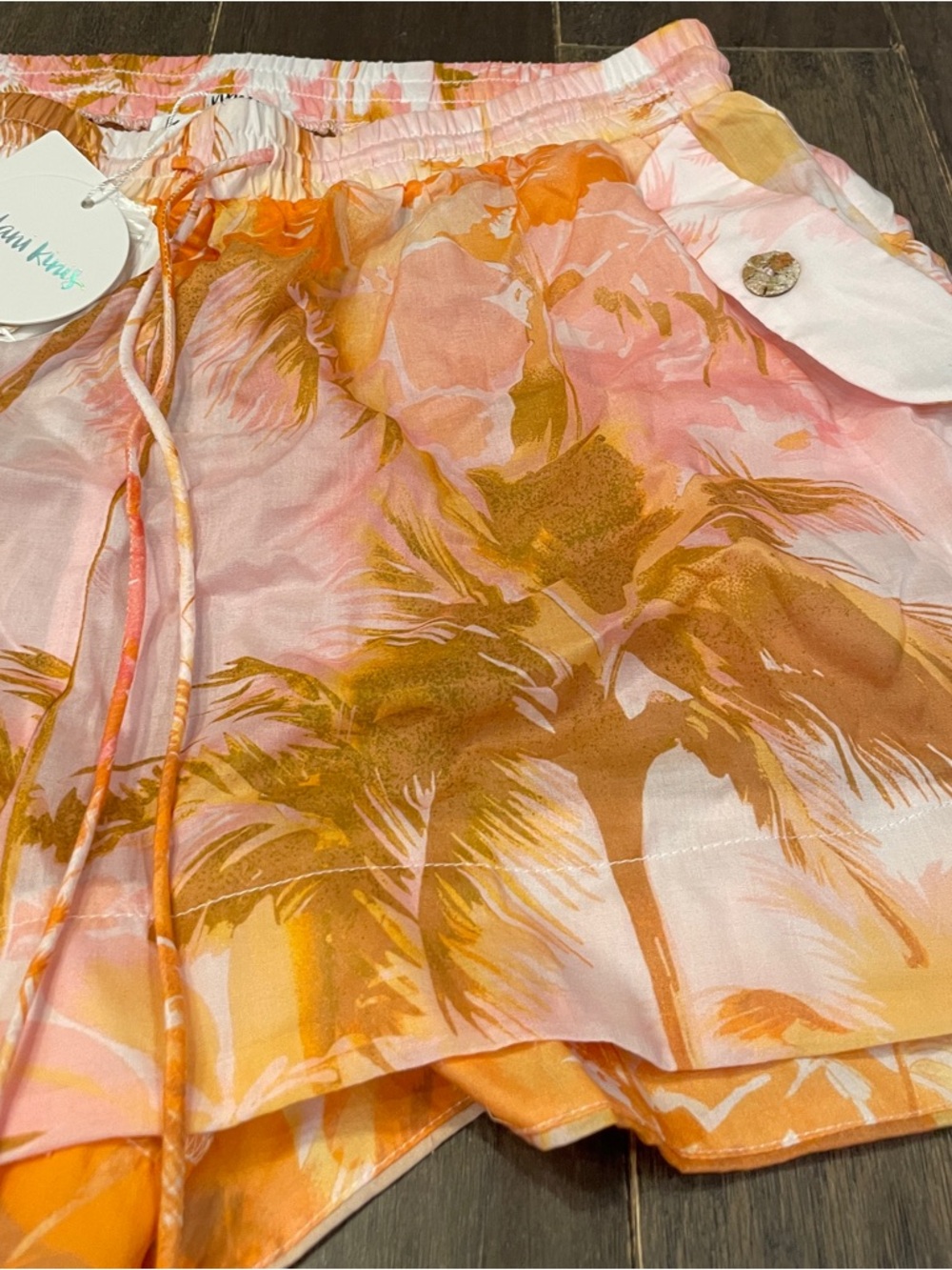 Kulani Kinus Wild Skies Lightweight Beach Shorts in Wisk L NWT - Picture 4 of 9